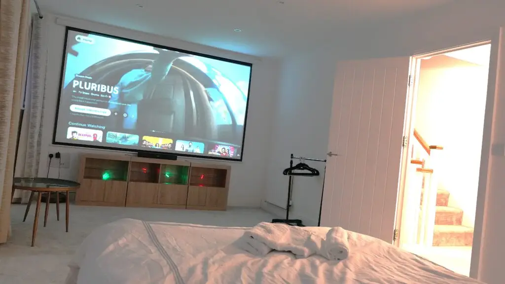 Contractor Accommodation Milton Keynes Cinema Room with Netflix